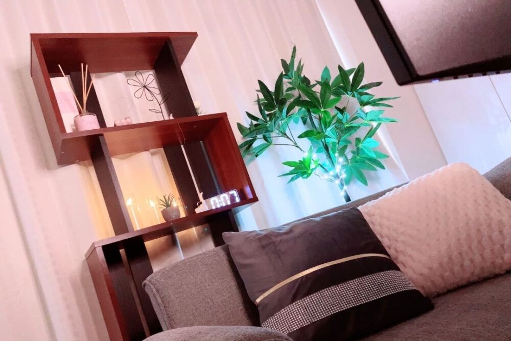 シックな雰囲気のルーム