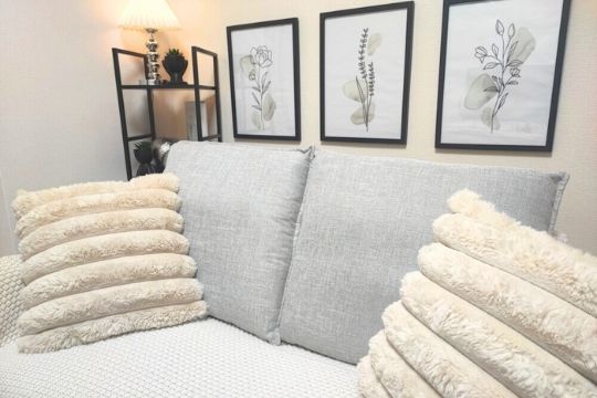 グレーのルーム2