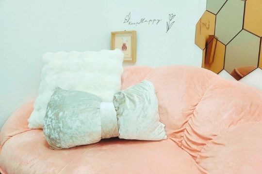 ピンクとリボンのルーム